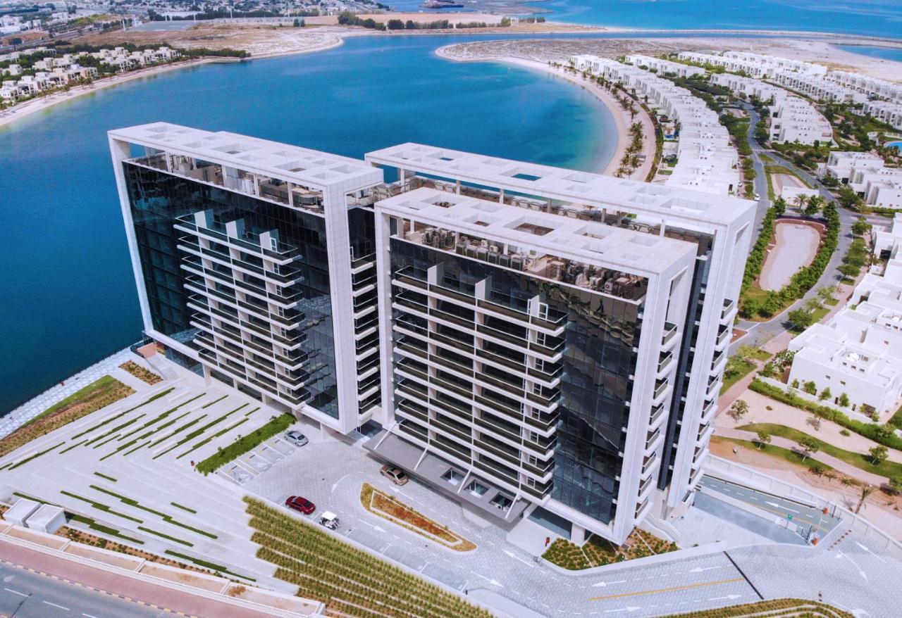 Live Here, Enjoy Waters Of Arabian Gulf Ras al-Khaimah Exterior photo