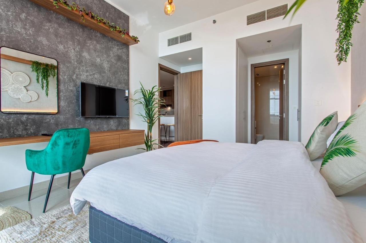 Live Here, Enjoy Waters Of Arabian Gulf Ras al-Khaimah Exterior photo
